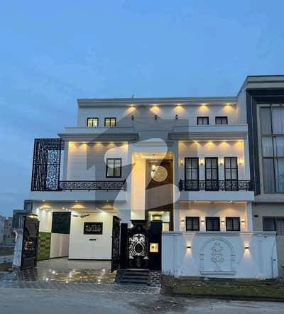 سٹی ہاؤسنگ سوسائٹی گوجرانوالہ میں 6 کمروں کا 12 مرلہ مکان 4.85 کروڑ میں برائے فروخت۔ سٹی ہاؤسنگ سوسائٹی گوجرانوالہ میں 6 کمروں کا 12 مرلہ مکان 4.85 کروڑ میں برائے فروخت۔