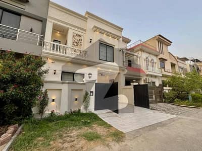 Prime Location Sale The Ideally Located House For An Incredible Price Of Pkr Rs. 24500000