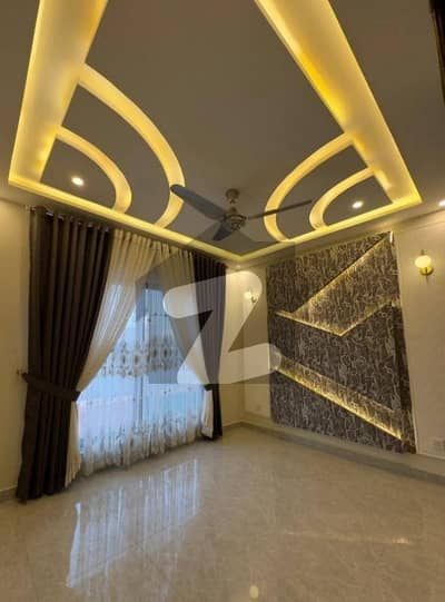 10 Marala Like Brand New House Available For Rent