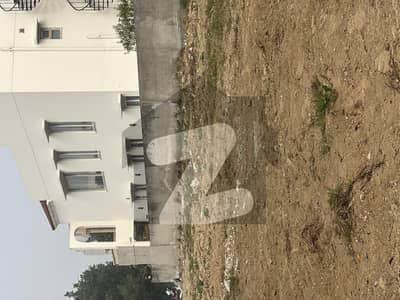 10 Marla Plot For Sale Builder Location