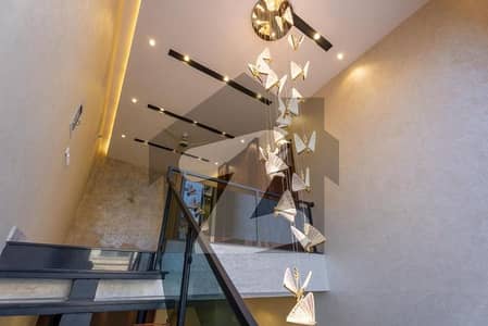 سٹی ہاؤسنگ سوسائٹی - بلاک بی ایکسٹینشن سٹی ہاؤسنگ سوسائٹی,سیالکوٹ میں 4 کمروں کا 5 مرلہ مکان 2.59 کروڑ میں برائے فروخت۔