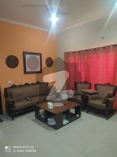 ڈی ایچ اے فیز 2 - بلاک وی فیز 2,ڈیفنس (ڈی ایچ اے),لاہور میں 4 کمروں کا 8 مرلہ مکان 1.3 لاکھ میں کرایہ پر دستیاب ہے۔