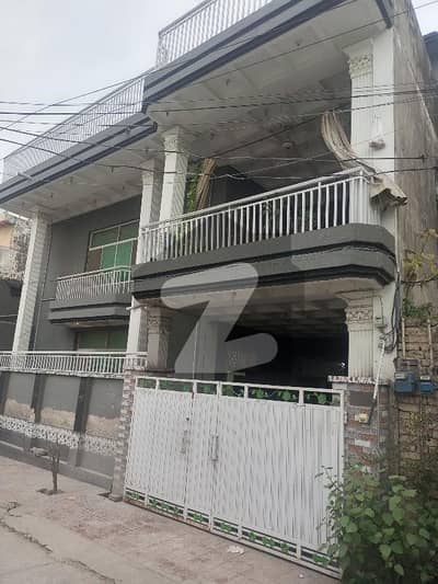 رینج روڈ راولپنڈی میں 2 کمروں کا 8 مرلہ مکان 45.0 ہزار میں کرایہ پر دستیاب ہے۔