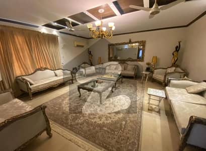 ای ۔ 7 اسلام آباد میں 6 کمروں کا 1 کنال مکان 10.0 لاکھ میں کرایہ پر دستیاب ہے۔