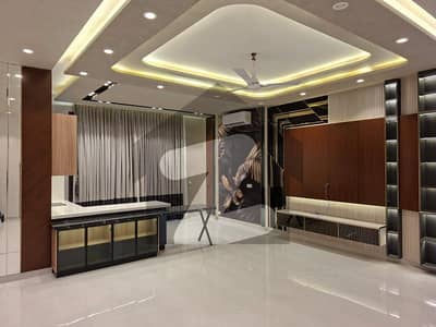 ڈی ایچ اے فیز 8 ڈی ایچ اے ڈیفینس,کراچی میں 7 کمروں کا 2 کنال مکان 28.0 لاکھ میں کرایہ پر دستیاب ہے۔ ڈی ایچ اے فیز 8 ڈی ایچ اے ڈیفینس,کراچی میں 7 کمروں کا 2 کنال مکان 28.0 لاکھ میں کرایہ پر دستیاب ہے۔