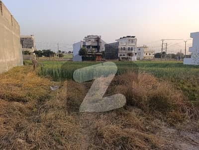 30x60 Level Plot I-16/3 Near Markaz & Park