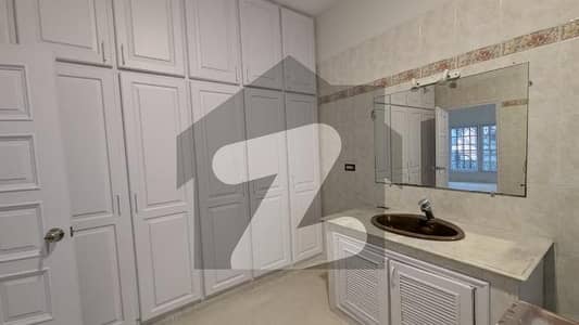 BUNGALOW FOR RENT IN PHASE-5