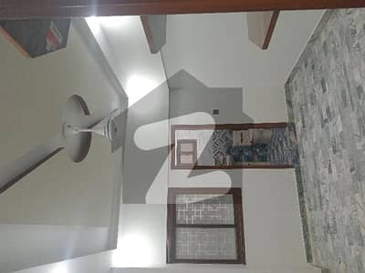 2BED LOUNCH 1ST FLOOR FULLY RENOVATED FLATE AVAILABLE FOR RENT