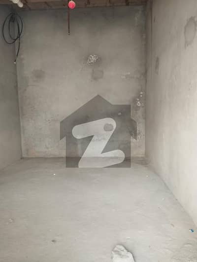 فردوس مارکیٹ گلبرگ,لاہور میں 4 مرلہ دکان 5.5 لاکھ میں کرایہ پر دستیاب ہے۔