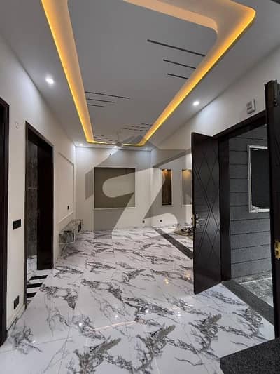 4 MARLA 2.5 STOREY FULL INDEPENDENT HOUSE AVAILABLE FOR RENT IN MILITARY ACCOUNT SOCIETY COLLEGE ROAD LAHORE