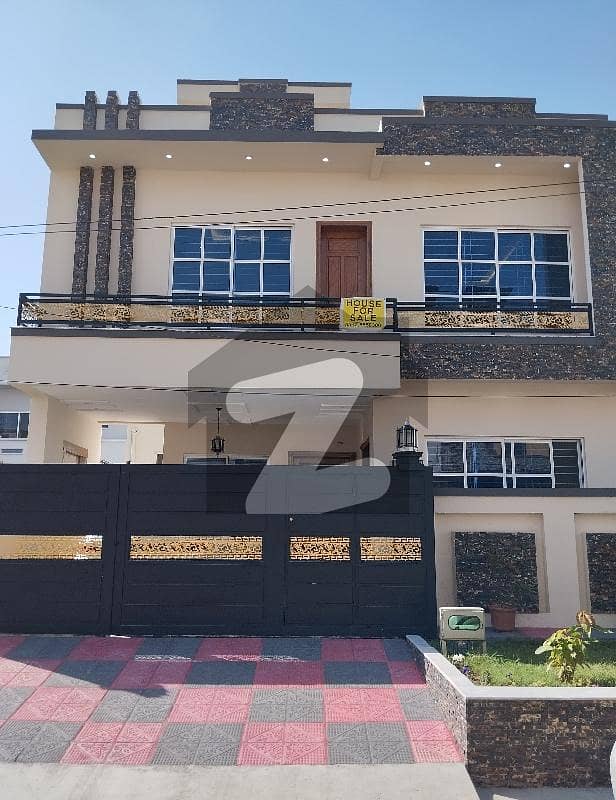30*60 House For Sale In G13 30*60 House For Sale In G13