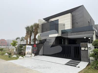 ڈی ایچ اے فیز 8 - بلاک ایس فیز 8,ڈیفنس (ڈی ایچ اے),لاہور میں 5 کمروں کا 1 کنال مکان 11.25 کروڑ میں برائے فروخت۔ ڈی ایچ اے فیز 8 - بلاک ایس فیز 8,ڈیفنس (ڈی ایچ اے),لاہور میں 5 کمروں کا 1 کنال مکان 11.25 کروڑ میں برائے فروخت۔