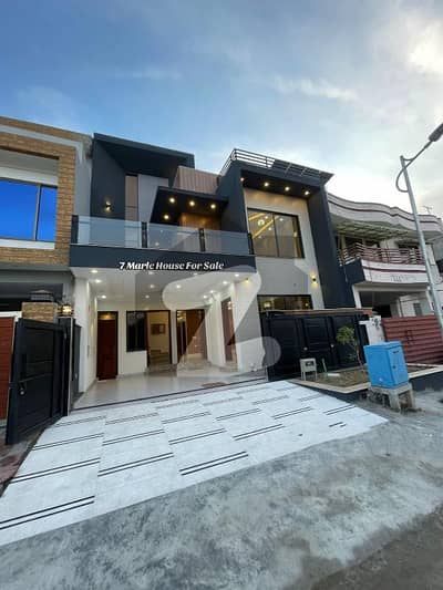 بی ۔ 17 اسلام آباد میں 4 کمروں کا 7 مرلہ مکان 4.1 کروڑ میں برائے فروخت۔