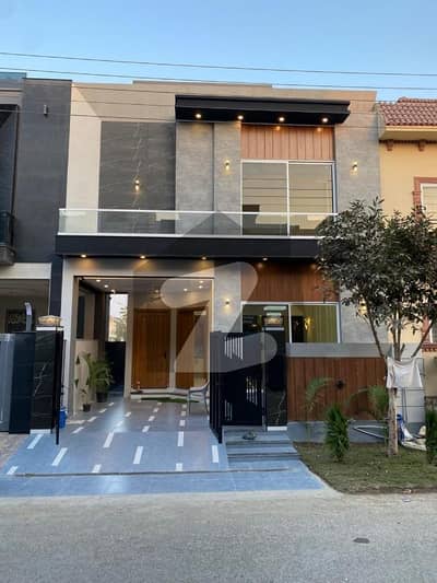 ڈی ایچ اے 11 رہبر فیز 2 ڈی ایچ اے 11 رہبر,لاہور میں 3 کمروں کا 5 مرلہ مکان 1.1 لاکھ میں کرایہ پر دستیاب ہے۔ ڈی ایچ اے 11 رہبر فیز 2 ڈی ایچ اے 11 رہبر,لاہور میں 3 کمروں کا 5 مرلہ مکان 1.1 لاکھ میں کرایہ پر دستیاب ہے۔