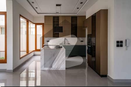 ڈی ایچ اے فیز 7 ڈی ایچ اے ڈیفینس,کراچی میں 6 کمروں کا 1 کنال مکان 19.25 کروڑ میں برائے فروخت۔