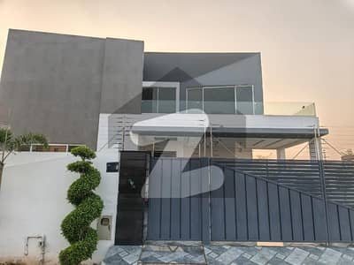 ڈی ایچ اے فیز 5 ڈیفنس (ڈی ایچ اے),لاہور میں 5 کمروں کا 1 کنال مکان 2.9 لاکھ میں کرایہ پر دستیاب ہے۔