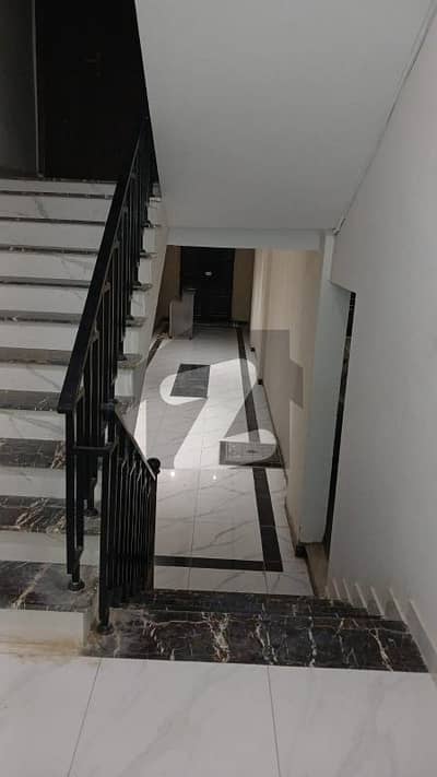 Prime Location Ideal Flat For sale In Karachi Administration Employees Society