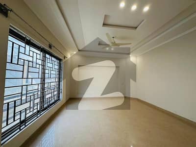 بحریہ گرینز۔ اوورسیز انکلیو - سیکٹر 2 بحریہ گرینز۔ اوورسیز انکلیو,بحریہ ٹاؤن فیز 8,بحریہ ٹاؤن راولپنڈی,راولپنڈی میں 3 کمروں کا 10 مرلہ بالائی پورشن 63.0 ہزار میں کرایہ پر دستیاب ہے۔