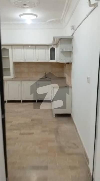 گلستانِِ جوہر ۔ بلاک 1 گلستانِ جوہر,کراچی میں 2 کمروں کا 3 مرلہ فلیٹ 34.0 ہزار میں کرایہ پر دستیاب ہے۔