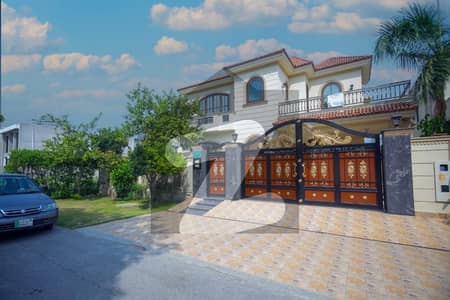 ڈی ایچ اے فیز 2 ڈیفنس (ڈی ایچ اے),لاہور میں 5 کمروں کا 1 کنال مکان 2.25 لاکھ میں کرایہ پر دستیاب ہے۔