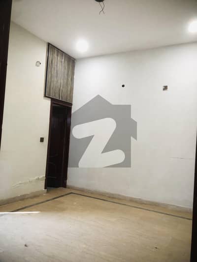 فتح گڑھ لاہور میں 1 کمرے کا 1 مرلہ مکان 20.0 ہزار میں کرایہ پر دستیاب ہے۔