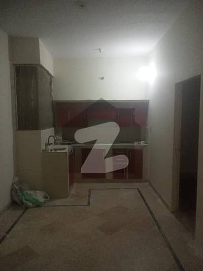 نارتھ کراچی - سیکٹر 7ڈی-2 نارتھ کراچی,کراچی میں 2 کمروں کا 3 مرلہ مکان 25.0 ہزار میں کرایہ پر دستیاب ہے۔