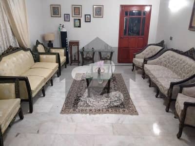 ڈی ایچ اے فیز 7 ڈی ایچ اے ڈیفینس,کراچی میں 2 کمروں کا 16 مرلہ زیریں پورشن 1.85 لاکھ میں کرایہ پر دستیاب ہے۔