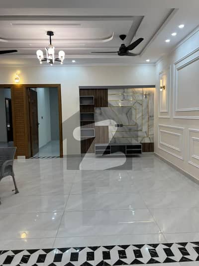 8 MARLA BREND NEW HOUSE FOR SALE IN JINNAH GARDEN