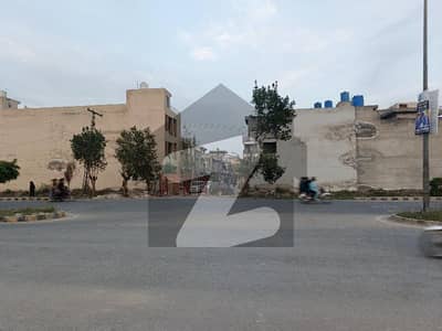 5.48 MARLA PLOT FOR SALE EDEN BOULEVARD COLLEGE ROAD LAHORE