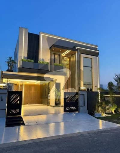 ٹاپ سٹی 1 اسلام آباد میں 6 کمروں کا 10 مرلہ مکان 4.25 کروڑ میں برائے فروخت۔