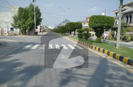 سینٹرل پارک - بلاک بی بی سینٹرل پارک ہاؤسنگ سکیم,لاہور میں 5 مرلہ رہائشی پلاٹ 60.0 لاکھ میں برائے فروخت۔