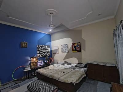 فارمانئیٹس ہاؤسنگ سکیم لاہور میں 3 کمروں کا 5 مرلہ بالائی پورشن 40.0 ہزار میں کرایہ پر دستیاب ہے۔