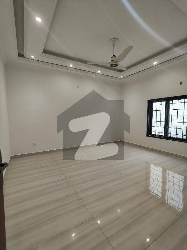 INVESTOR PRICE HOUSE FOR SALE IN E-11 INVESTOR PRICE HOUSE FOR SALE IN E-11