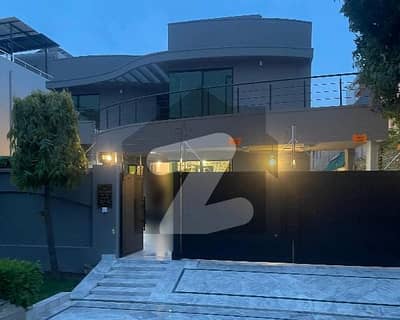 ڈی ایچ اے فیز 5 - بلاک جی فیز 5,ڈیفنس (ڈی ایچ اے),لاہور میں 5 کمروں کا 1 کنال مکان 3.0 لاکھ میں کرایہ پر دستیاب ہے۔