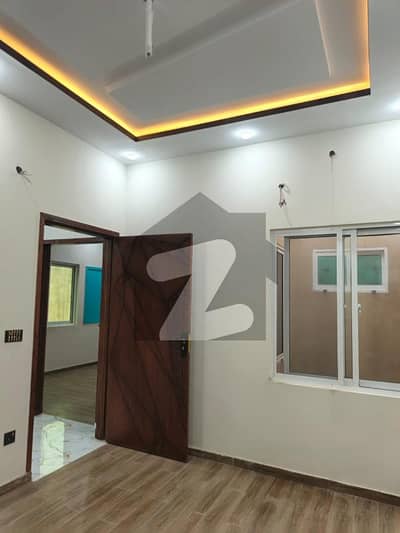 ڈیفینس چوک ڈی ایچ اے ڈیفینس,لاہور میں 3 کمروں کا 3 مرلہ مکان 70.0 ہزار میں کرایہ پر دستیاب ہے۔