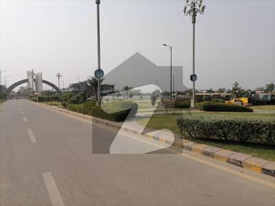 ستاره ڈائمنڈ سٹی ستیانہ روڈ,فیصل آباد میں 5 مرلہ رہائشی پلاٹ 40.0 لاکھ میں برائے فروخت۔