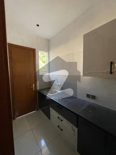 ڈی ایچ اے فیز 6 ڈی ایچ اے ڈیفینس,کراچی میں 6 کمروں کا 16 مرلہ مکان 12.0 کروڑ میں برائے فروخت۔