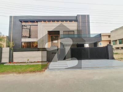 Prime Location 1 Kanal House In IEP Engineers Town - Sector A