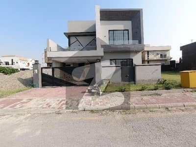 Good Location 10 Marla House In Bahria Town Phase 8 - Sector E-3 For Sale Good Location 10 Marla House In Bahria Town Phase 8 - Sector E-3 For Sale