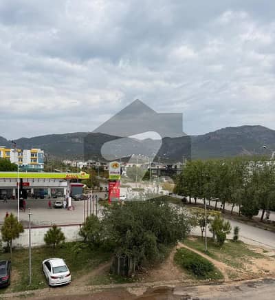 25x40 Level Plot On Prime Location Available For Sale