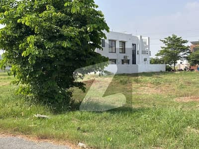 694-D, FIVE-MARLA RESIDENTIAL PLOT AVAILABLE FOR SALE FACING PARK ON 40 FEET ROAD