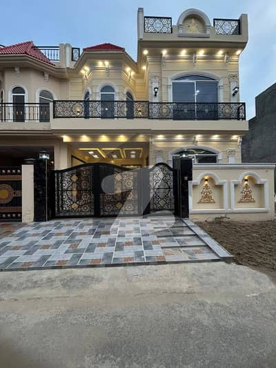 بش ایگزیکٹو ولاز ملتان میں 4 کمروں کا 5 مرلہ مکان 1.9 کروڑ میں برائے فروخت۔