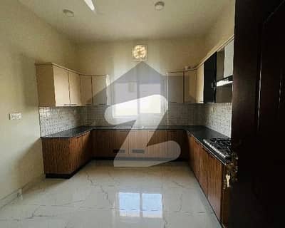 فالکن کمپلیکس نیوملیر ملیر,کراچی میں 5 کمروں کا 1 کنال مکان 2.2 لاکھ میں کرایہ پر دستیاب ہے۔ فالکن کمپلیکس نیوملیر ملیر,کراچی میں 5 کمروں کا 1 کنال مکان 2.2 لاکھ میں کرایہ پر دستیاب ہے۔