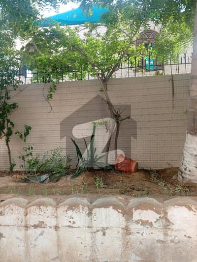 Gulshan Iqbal block 13D2 400gaz double story house for sale contact 03332332998