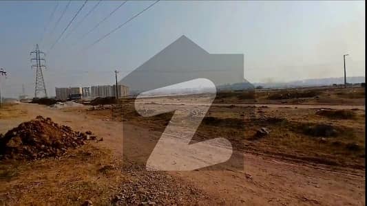 7 Marla Level Plot Avaialble For Sale