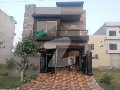 Ready To Buy A Prime Location House In Central Park - Block A1 Lahore Ready To Buy A Prime Location House In Central Park - Block A1 Lahore