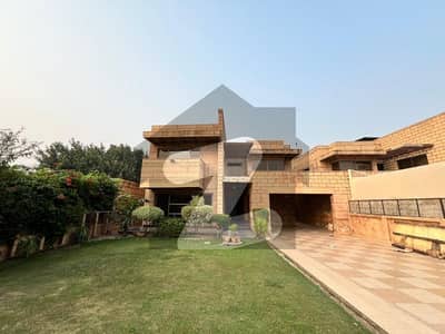 Vip 33 Marla Luxury Non Furnished House For Rent Available In Bahria Town Lahore