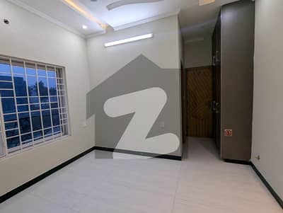 نیشنل پولیس فاؤنڈیشن او ۔ 9 اسلام آباد میں 4 کمروں کا 5 مرلہ مکان 85.0 ہزار میں کرایہ پر دستیاب ہے۔