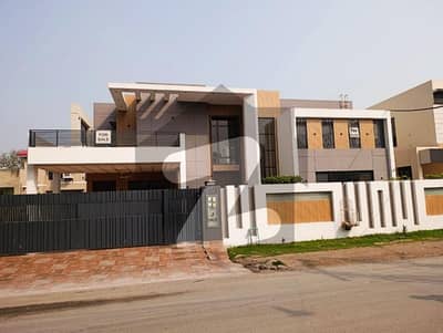 ڈی ایچ اے فیز 1 ڈیفنس (ڈی ایچ اے),لاہور میں 7 کمروں کا 1 کنال مکان 9.25 کروڑ میں برائے فروخت۔