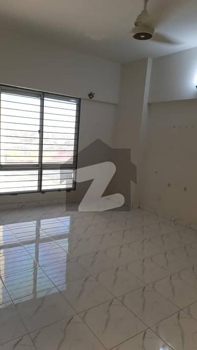 Prime Location 1800 Square Feet Flat For sale Available In Royal Defence Tower